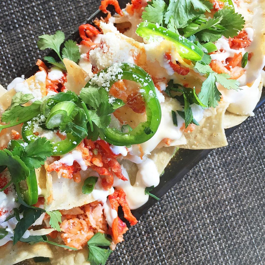 Chandler’s Oceanfront Dining signature dishes Wine Braised Short Rib
Fire Roasted Half Chicken Adobado
Lobster Nachos
